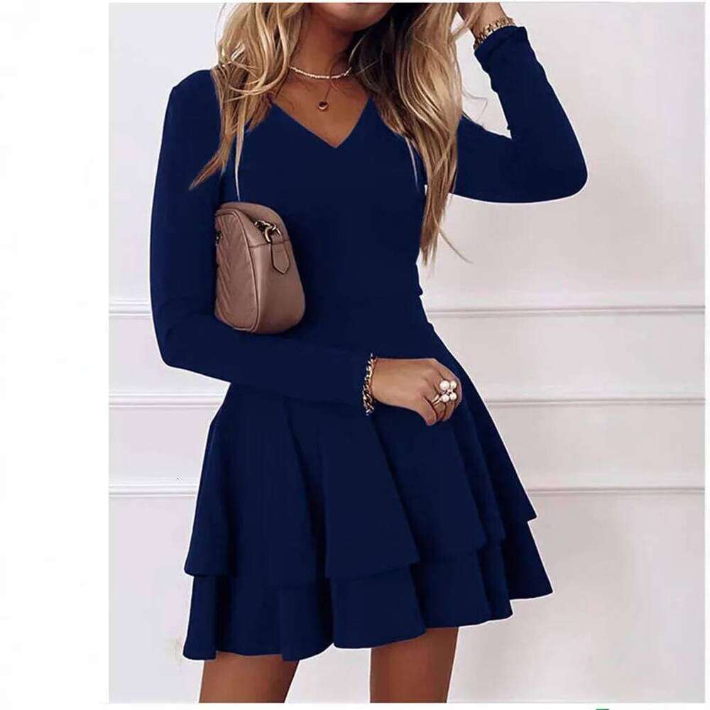 New V-neck Solid Color Mid-waist Pullover Spliced Bottom Fashionable Versatile Style Long-sleeved Women's Dress XJ260131