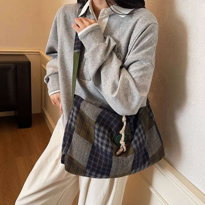 New Winter Plaid Crossbody Fashion Retro Texture Square Shoulder Lightweight Casual Leisure Large Capacty Bag XJ260131
