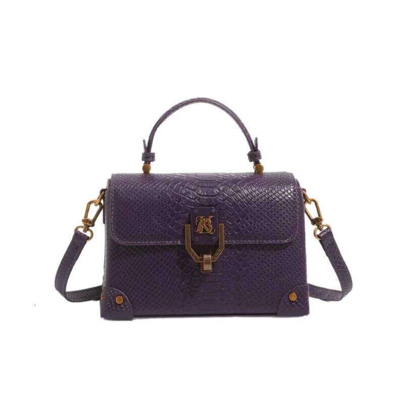 2025 New Fashionable Women's Handbag with High Grade Serpentine Pattern Light Luxury Exquisite Single Shoulder Crossbody Bag