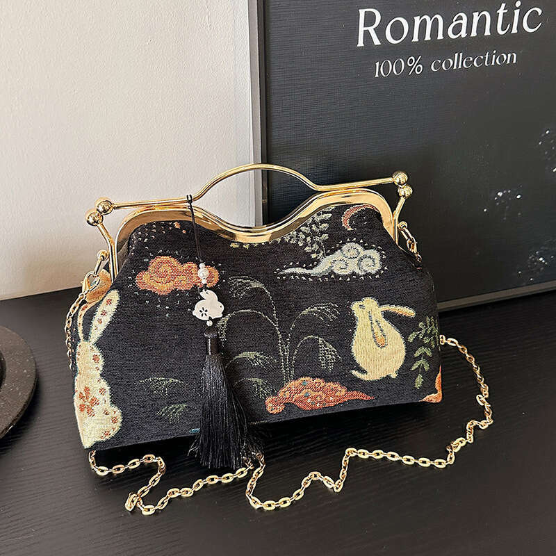 Track Cross-Border New Chinese Style Embroidered Handbag Women's Fashionable Crossbody Evening Bag MASA