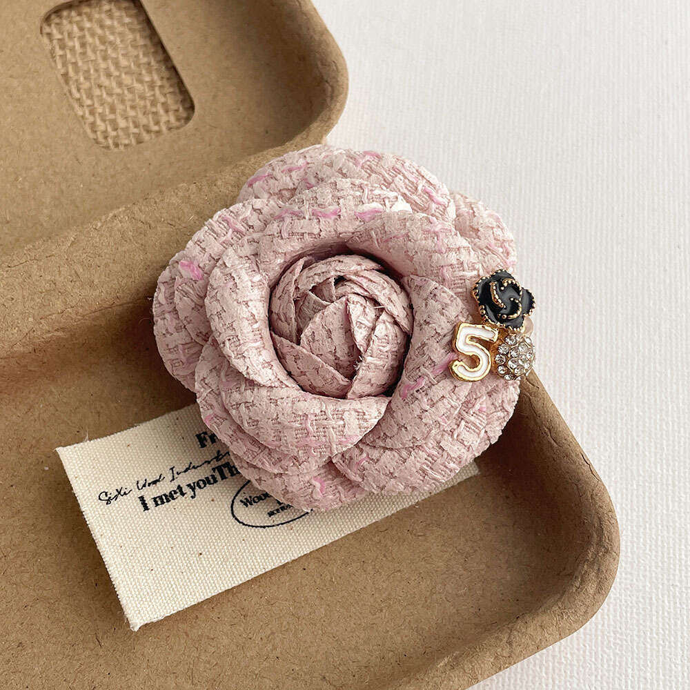 Korean Dongdaemun Same Style Fabric Camellia Flower High-end Pearl Pin Brooch Anti-exposure Accessory