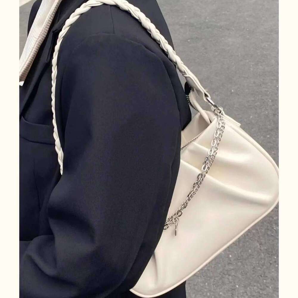 Fashion Women Butterfly Chain Shoulder Pure Color Casual All-match Underarm Bags Elegant Ladies Small Hobos Handbags Purses