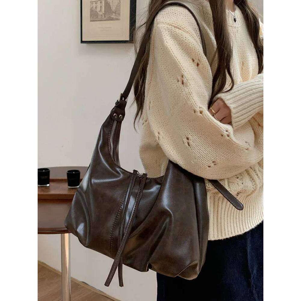2026 New Retro Underarm Fashion Leisure Large Capacity Shoulder Daily Commuter Crossbody Women's Bag