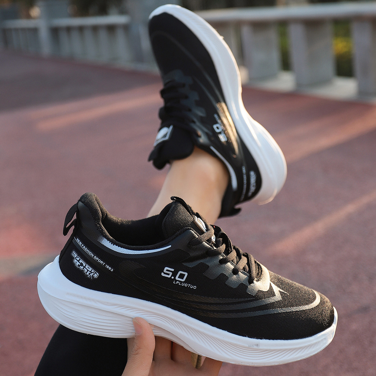 Men's Casual Soft Sole Sports Trendy Fashion Comfortable Versatile Mesh Lightweight Carbon Plate Running Shoes Shock Absorption