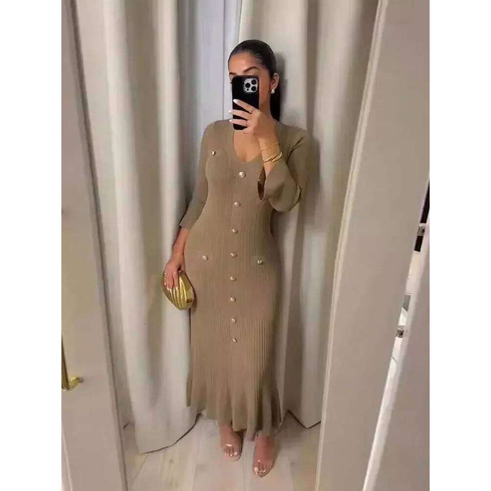 Elegant Solid Knitted Dresses For Women Fashion V-neck Long Sleeve Single-breasted Dress Female New Office Lady Street Robe XJ260131