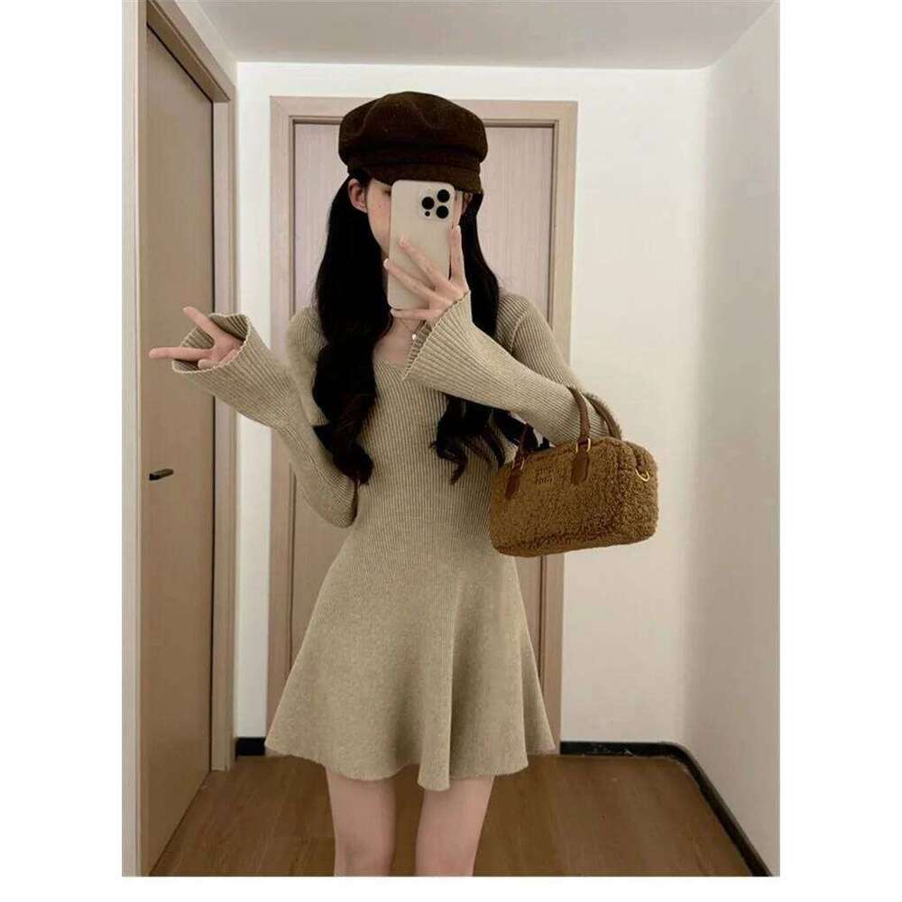French Style V-neck A-Line Mini Dress Long Sleeve Knitted Slimming Women's Clothing Soft Sexy Waist-Defining Autumn Winter XJ260131