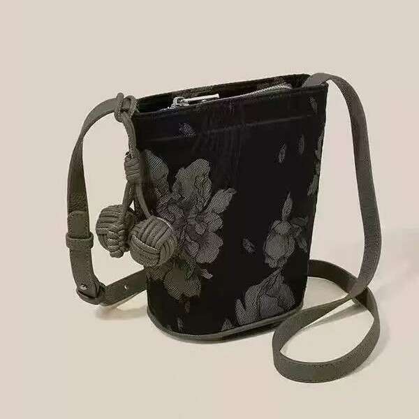 Spring Summer Retro Trend New Chinese Style Casual Versatile Single Shoulder Crossbody Commuter Bucket Phone Bag MASA