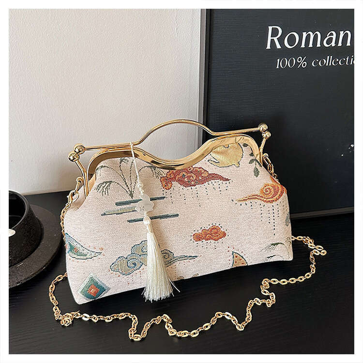 Track Cross-Border New Chinese Style Embroidered Handbag Women's Fashionable Crossbody Evening Bag MASA