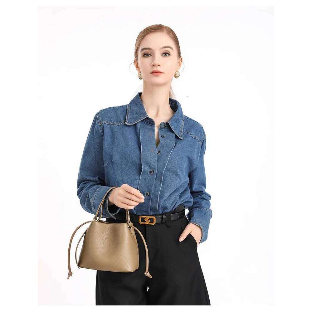 2026 Bucket New Texture Genuine Leather Commuting Versatile One-shoulder Crossbody Bag Female Elegant Handbag White Black