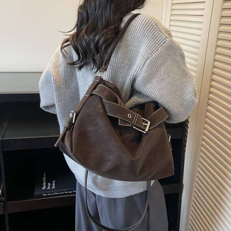 Large Capacity Soft Leather Tote Fashion Belt Buckle Handbag New Shoulder Messenger Retro Hot Girl Motorcycle Bag XJ260130