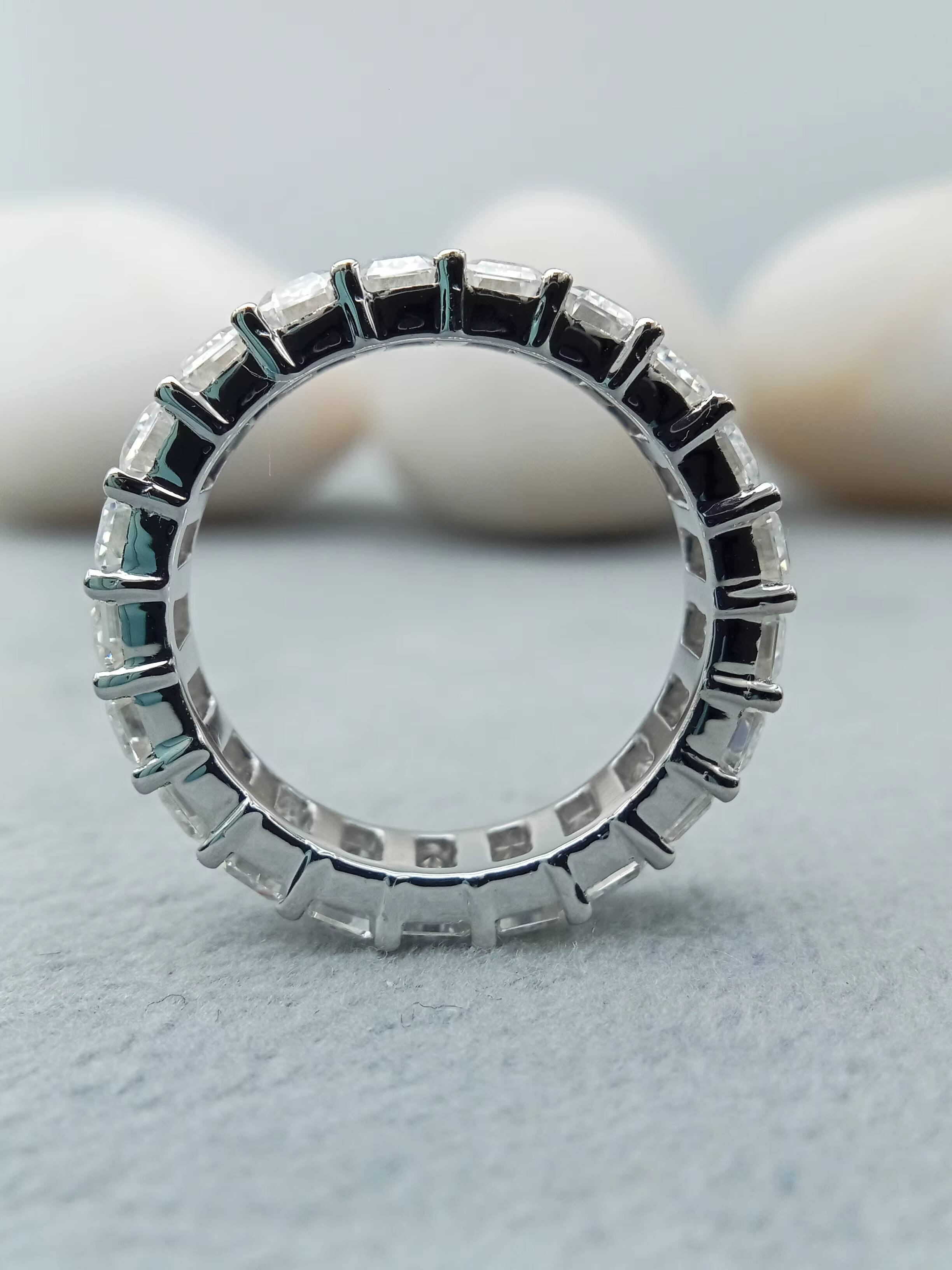 Engagement Classic Wedding Ring Unisex Fine Solitaire VVS Lab Grown 2ct Baguette Cut Diamond 14k/18k Gold Plated for IGI