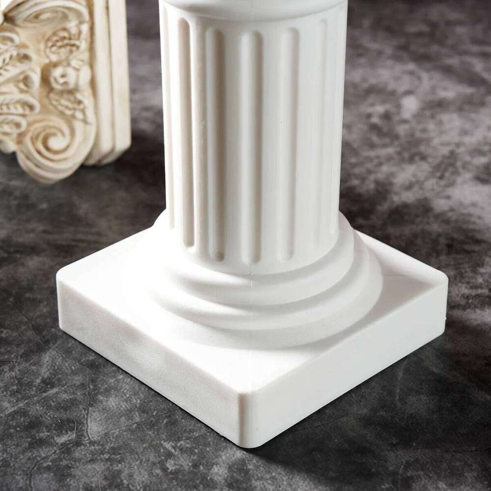 1PC, European retro Roman column-shaped candlestick, a warm and cozy decorative item in center of the desktop Y260131