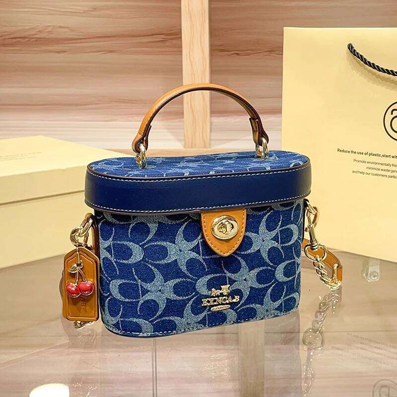 Brand denim hand-held bucket women's 2025 new fashionable and versatile shoulder lunch box bag, crossbody bag