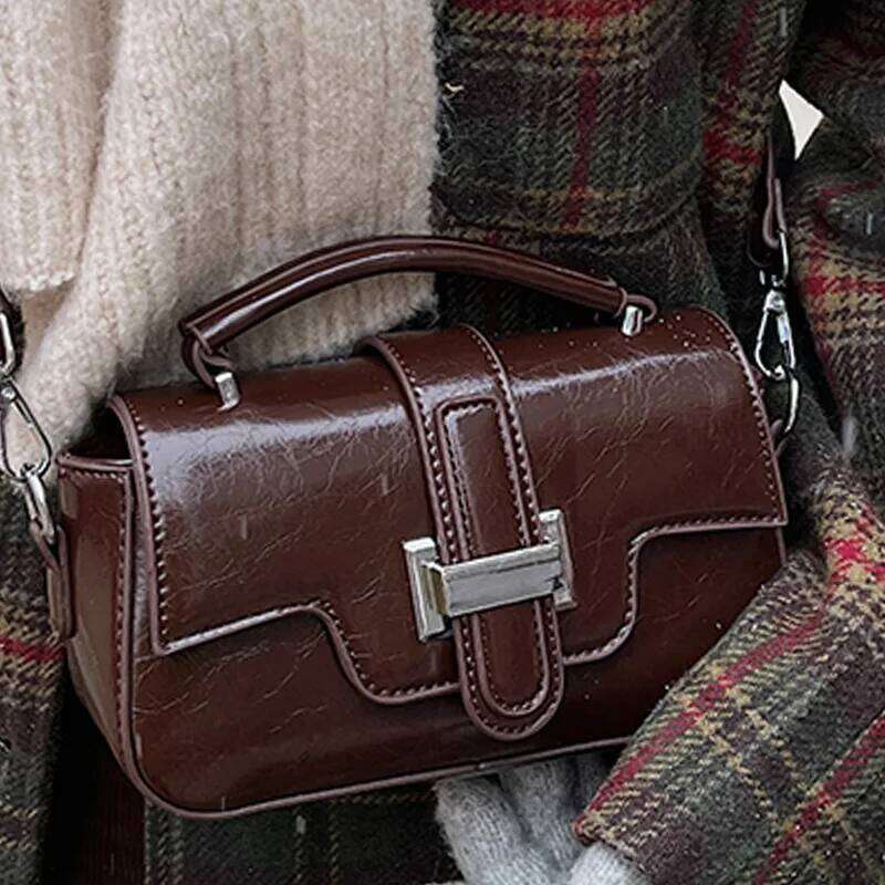 1pc Retro Handbag for Women in Winter Simple Yet Stylish Small Square Single Shoulder Crossbody Bag XJ260131