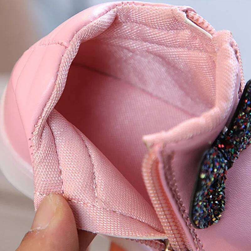 Children Glowing Kid Princess Bow for Girls LED Cute Baby Sneakers with Light Shoes Size 21-30 Y260128