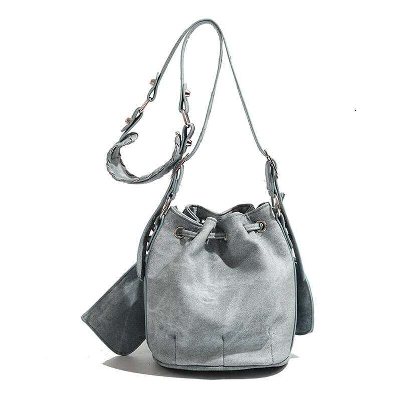 New Versatile Drawstring Shoulder Fashion Bucket Style Rivet Biker Design Premium Casual Commuter Crossbody Bag