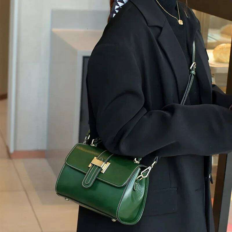 Vintage Bags Woman Luxury Design High Quality Soft Cowhide Exquisite Shoulder 2025 New Simplicity Casual Hasp Crossbody Bag XJ260131