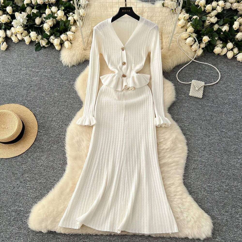 YuooMuoo Brand Fashion One Piece Maxi 2025 Woman Luxury V-neck Rhinestone Slim Waist Ruffled Knitted Dress Party Vestidos XJ260131