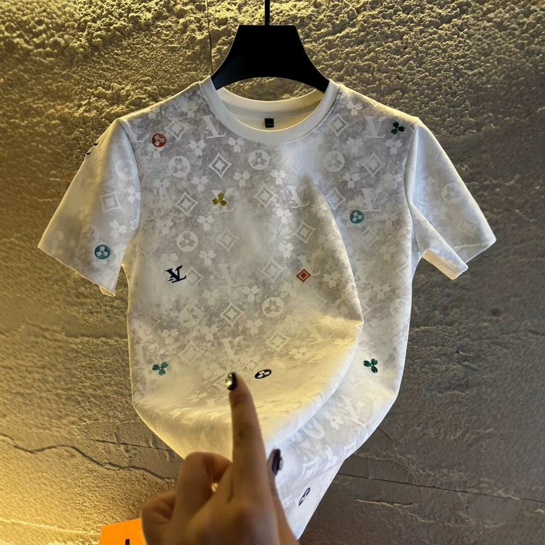 2026 light luxury new men's short-sleeved half-sleeved crew neck fashionable casual versatile comfortable T-shirt