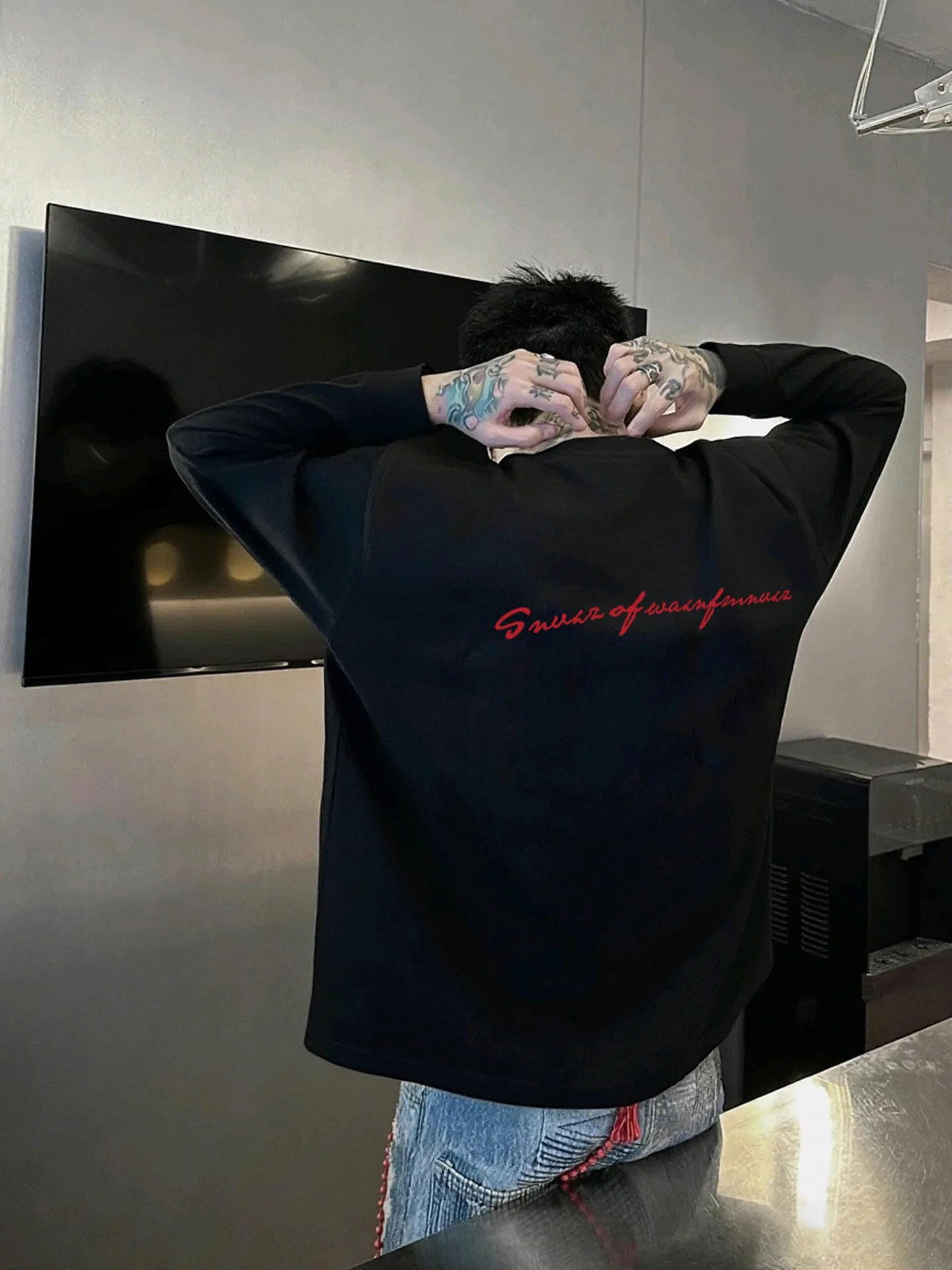 American Hip-hop Letter Print T-shirt Men Autumn 100 Cotton White Long sleeves Base Layer shirt Sports Y2k Top Mens 260118