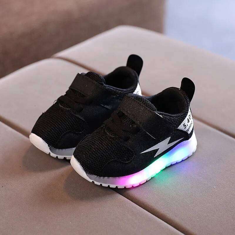 New Autumn Fashion LED Lights Boy Lightweight Breathable Mesh Kid Sneakers Retro Comfort Sports Casual Shoes 2025 Y260128