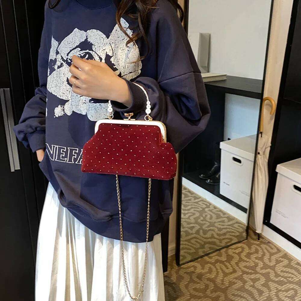 Dinner Party Ladies Small Clip Shoulder Handbags Retro Female Chain Crossbody Bag Luxury Design Women's Evening Clutch Purse