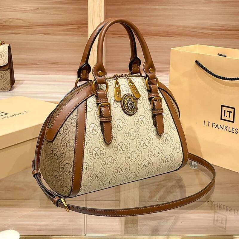 Vintage European and American ladies' handbags Fashionable retro shoulder French vintage crossbody bags