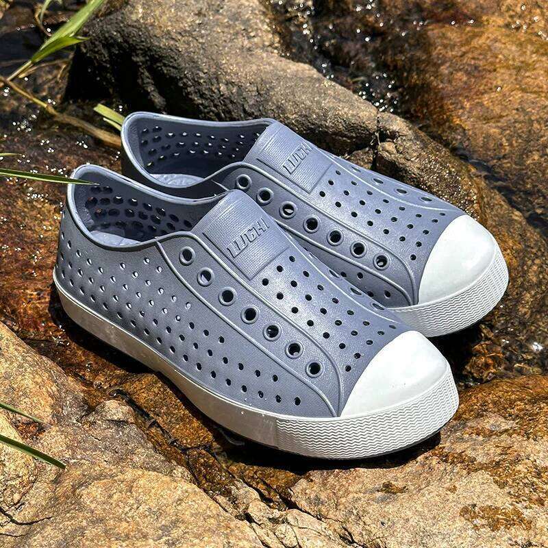 Breathable Non-slip Korean-style Comfortable Kids High Quality Summer Crocs Boys Hollow-out Shoes Wading Beach Baotou Sandals Y260128