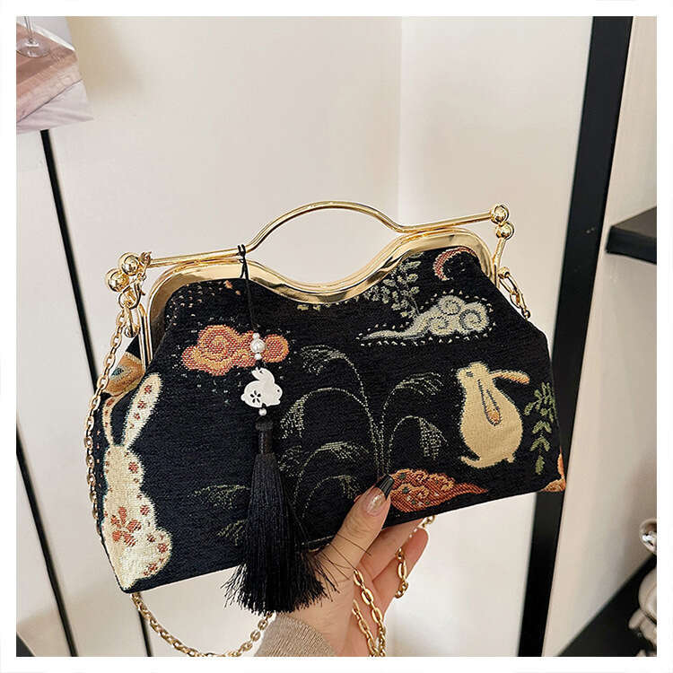 Track Cross-Border New Chinese Style Embroidered Handbag Women's Fashionable Crossbody Evening Bag MASA