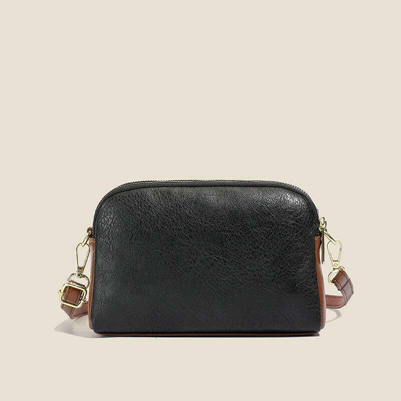 Retro Chinese-style stylish shoulder bag for middle-aged mothers, featuring a fashionable design, multiple compartments, large c