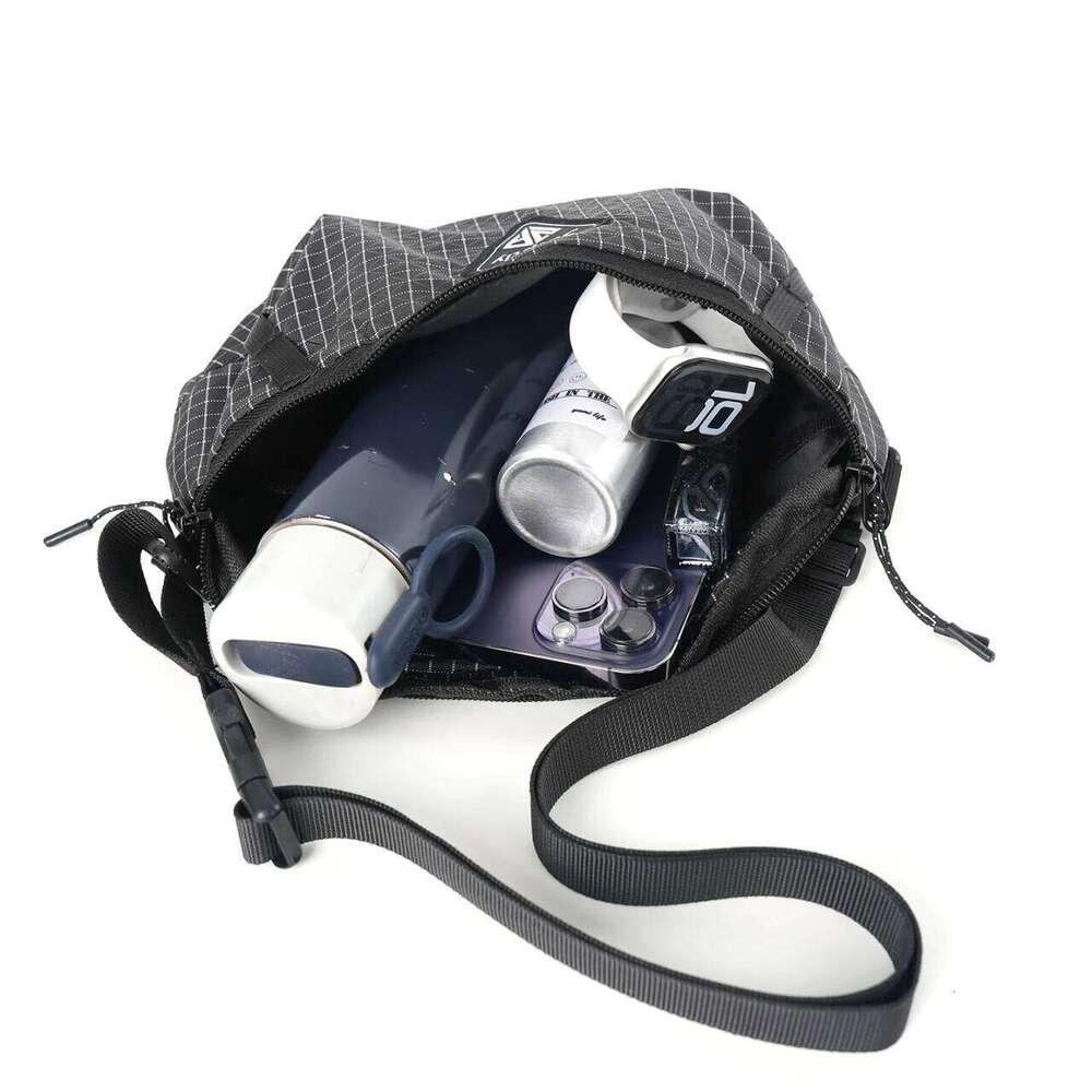 Outdoor backpack - Large capacity, lightweight, expandable chest bag. Suitable for both men and women. Includes hiking eq