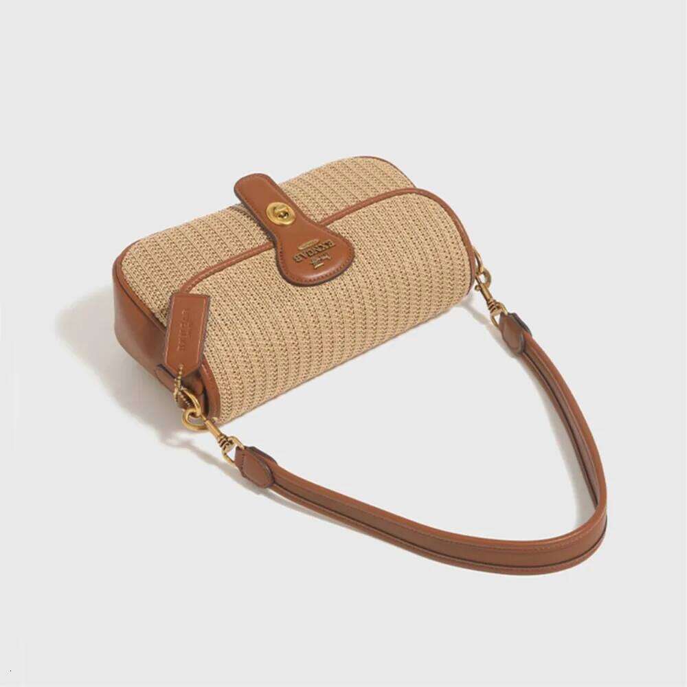 Straw woven women's 2025 new trendy fashion high-end sense weaving method stick retro single shoulder crossbody bag