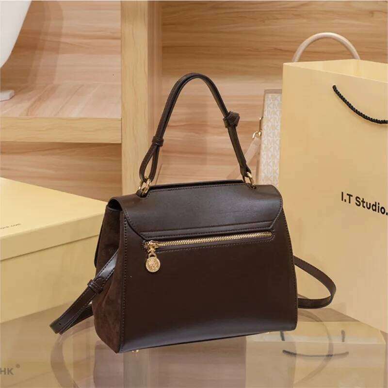 Handbag for women 2025 new autumn and winter feeling, light luxury, high-end designer commuting shoulder crossbody bag