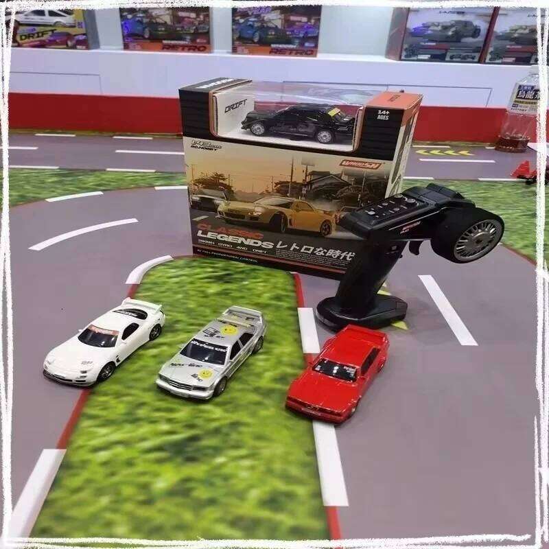 Qnm Mini RC Drift M3 Race Car Model Remote Control Table Decoration Collectible Toy for Children Birthday Gift Y260131