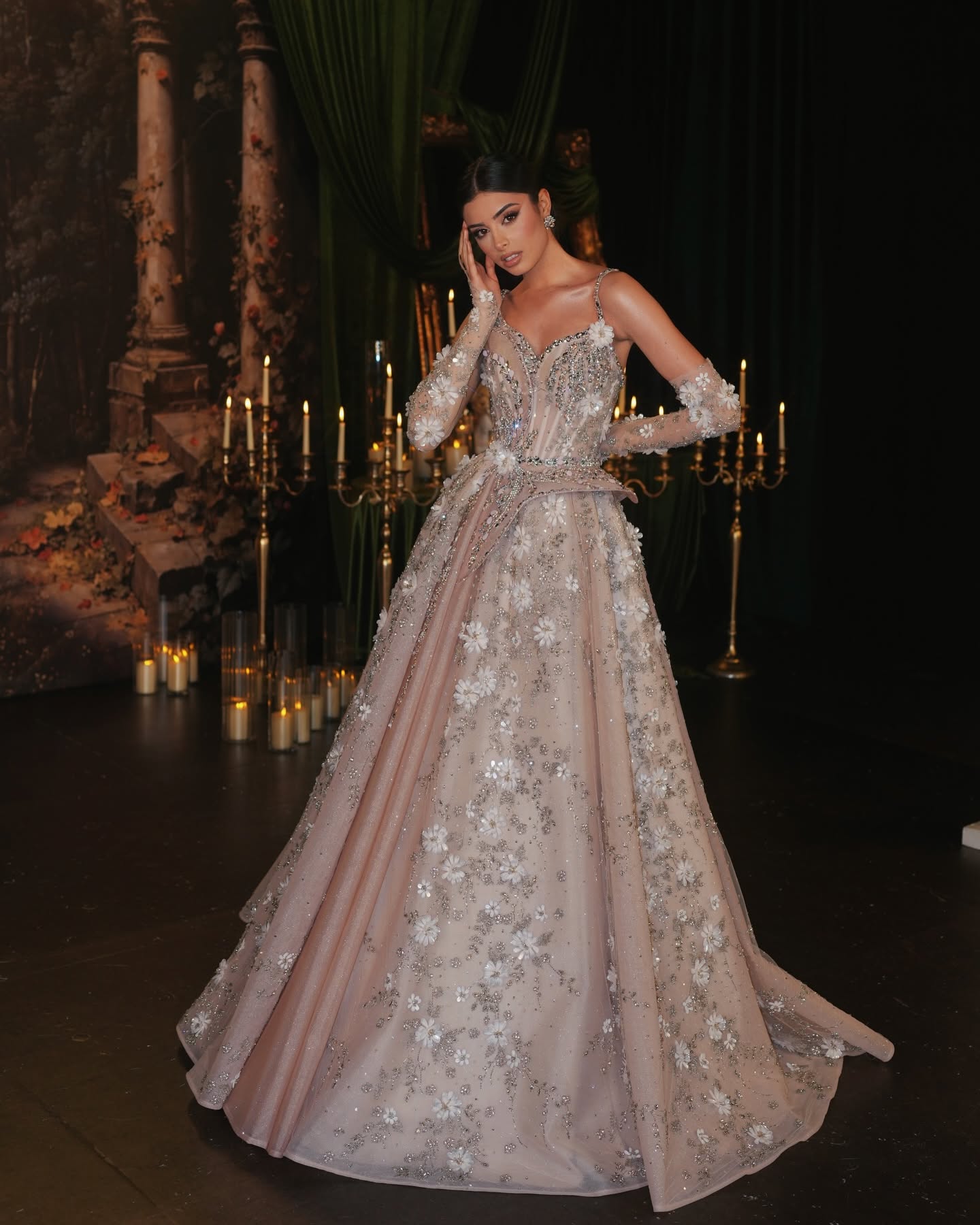 Modern Crystal Evening Dresses Spaghetti Straps Prom Dress Sequins 3D Flowers A Line Backless Princess arty Gowns Vestidos De Noche Plus Size