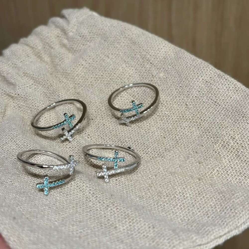 Double Crystal Cross Ring Silver-tinted Adjustable Jewelry Suitable for Date Nights and as a Gift