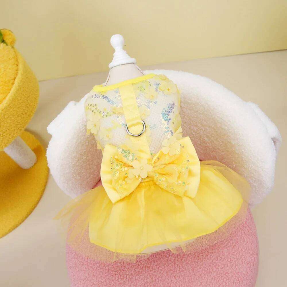 Cat Apparel Sweet Summer Pet Princess Skirt Soft Breathable Dress Thin Design Cute Dog Vest Harness Autumn H260130