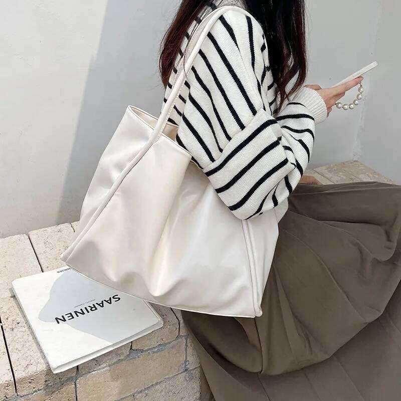 Portable Texture Tote for Women Shoulder Underarm Commuting Bag Large Capacity Niche Design Handbags Black White Green