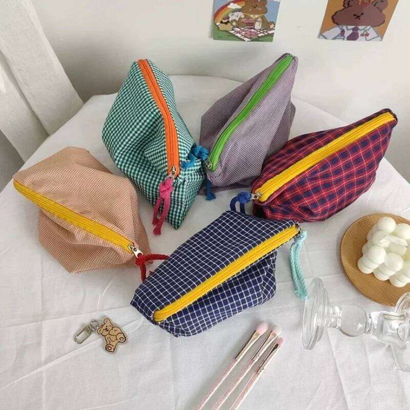 Women Girls Plaid Makeup Cotton and Linen Cosmetic with Zipper Pouch Simple Portable Large Capacity Storage Bag Fashion