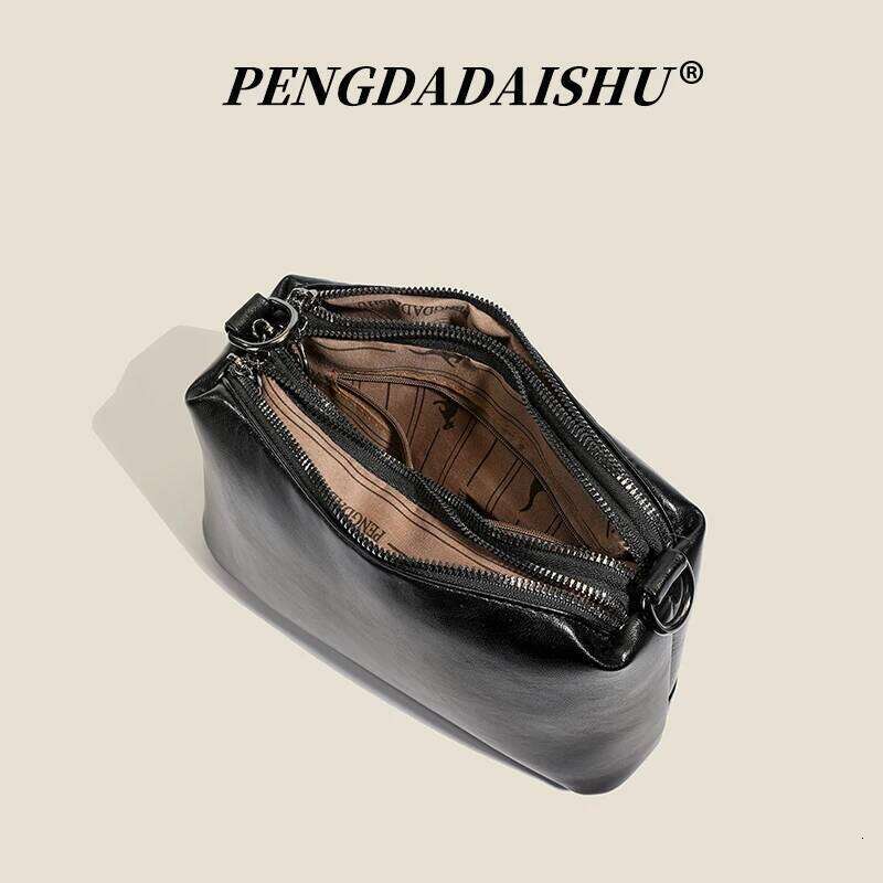 Fashionable versatile soft leather messenger bag, new style casual and commuting small square bag