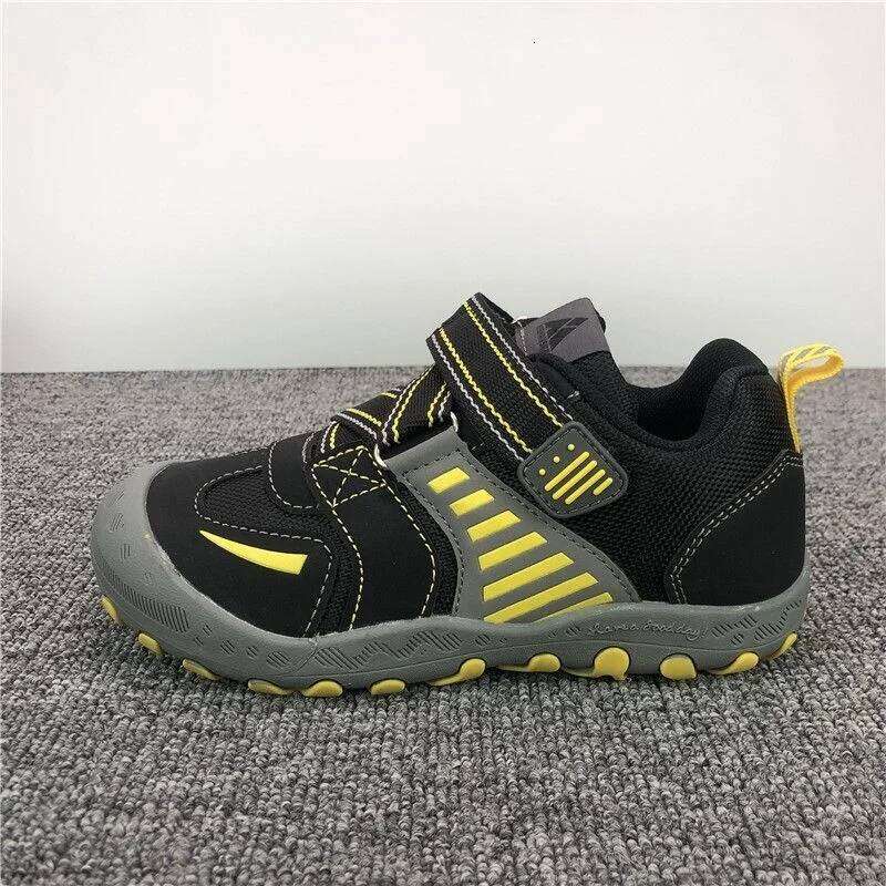 2023 Mesh Children Sneakers Outdoors Breathable Hook Loop Girls Boys Sport Anti Slip High Quality Kids Running Walk Shoes Y260128