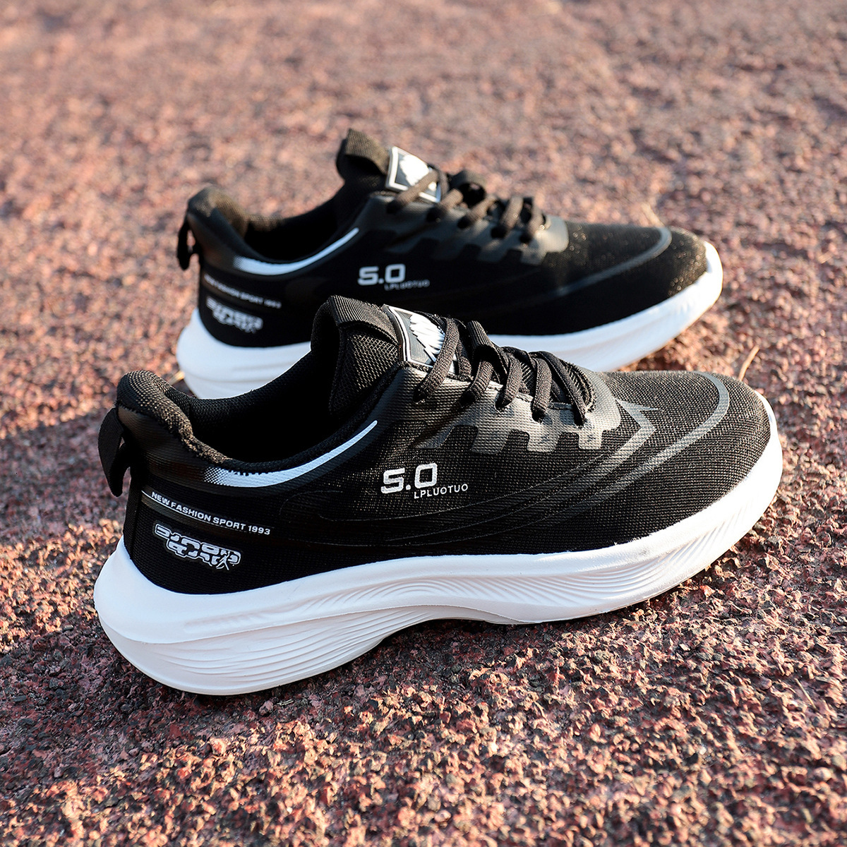 Men's Casual Soft Sole Sports Trendy Fashion Comfortable Versatile Mesh Lightweight Carbon Plate Running Shoes Shock Absorption