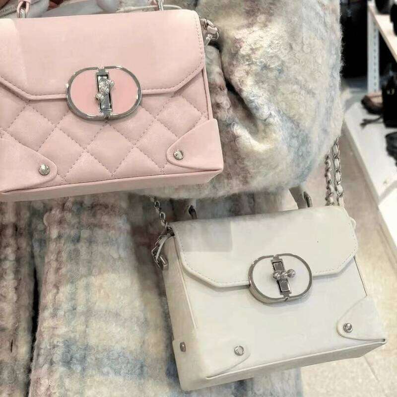 Mini Cute Small Square Girl Sweet Delicate Chain Bag Ladies Daily Handbag Clasp Metal Decoration Diamond Stitching PU Materi