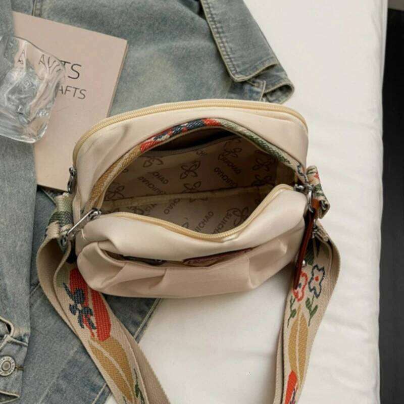 New Fashion Nylon Crossbody Bags for Women Trendy Shoulder Storage Wide Strap Comfortable and Versatile Texture Pillow Bag XJ260131