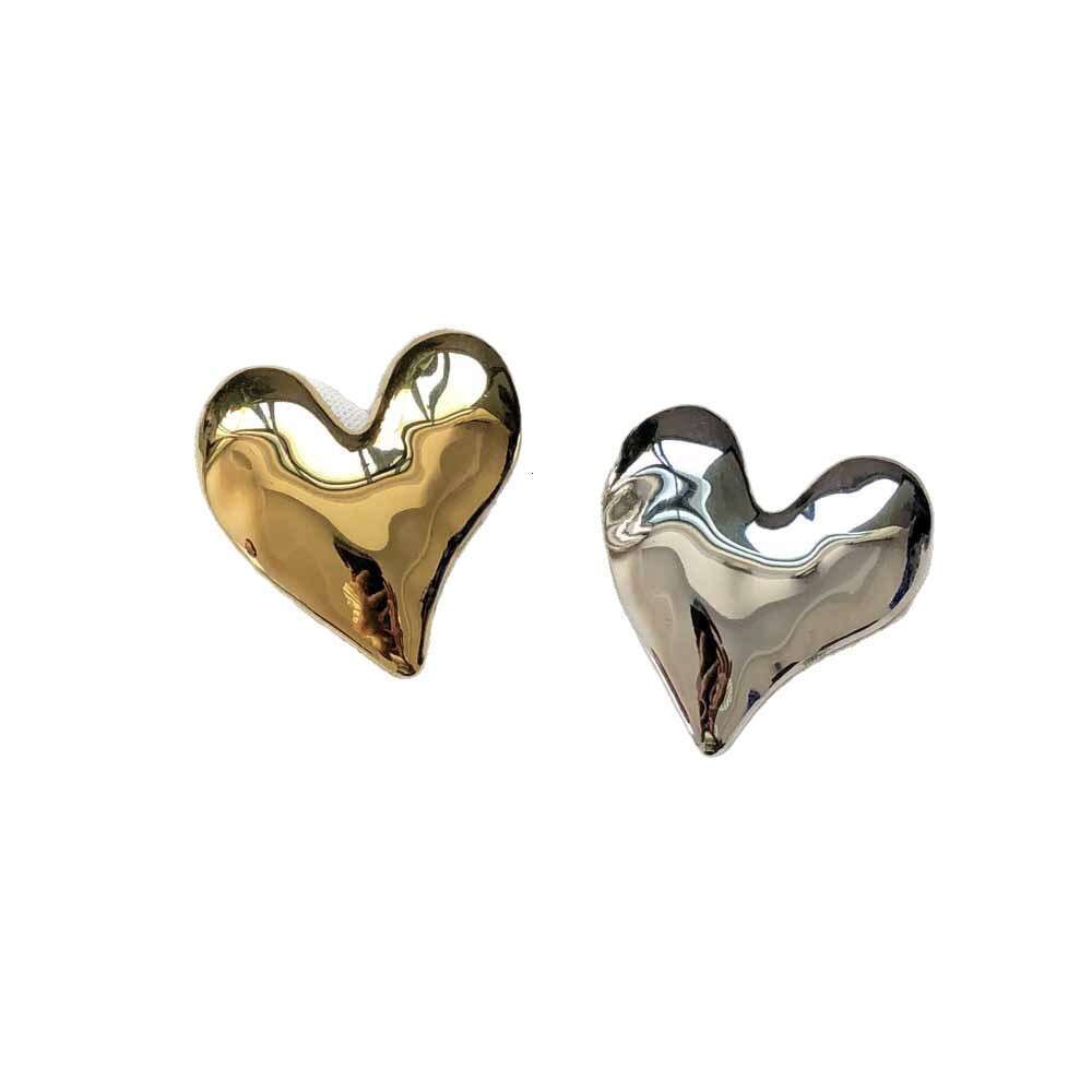 Simple Versatile Metal Shiny Heart for Men and Women, Light Luxury High-end Feel, Suit Jacket Anti-Exposure Brooch