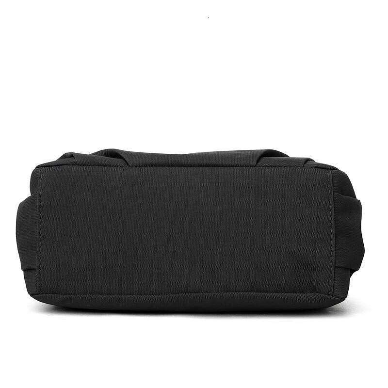 Simple new solid-color shoulder women, lightweight and casual, versatile all occasions, small square bag for outdoor