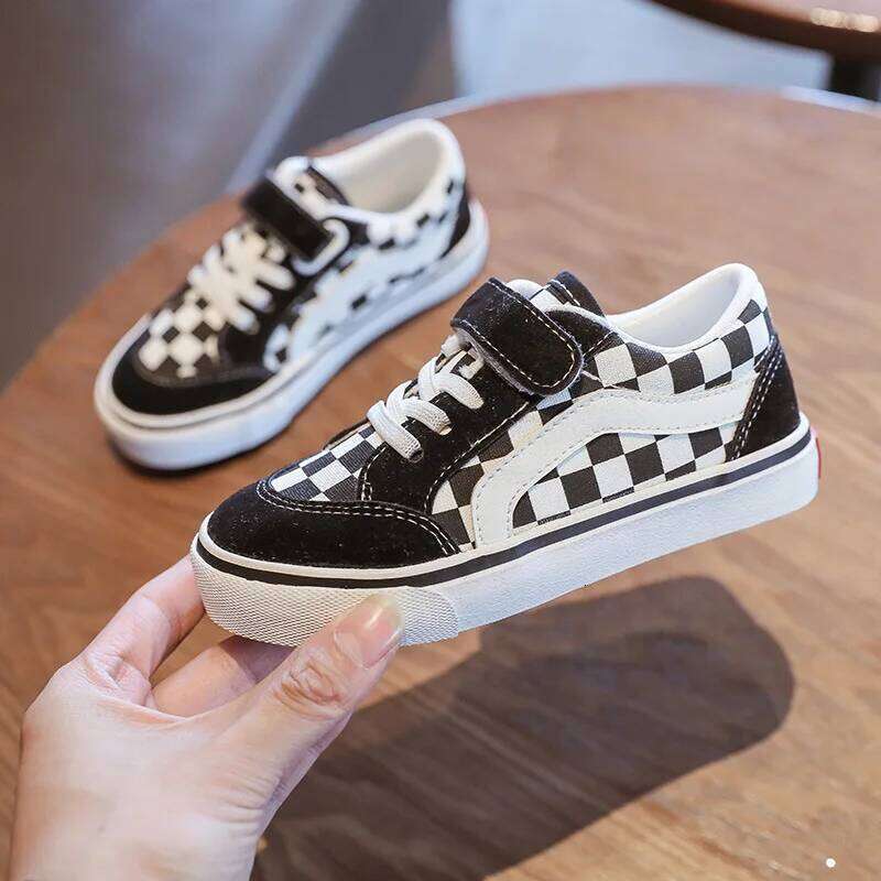 Kid's Canvas Boys New Net Red Low Gang Middle and Large Children Baby Girls Board Shoes Parent-Child Shoe Y260128