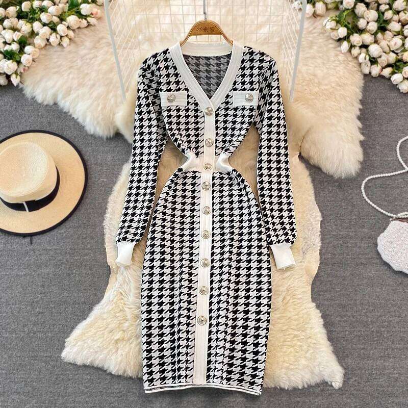 REALEFT Autumn Winter V-Neck Vintage Houndstooth Women's Knitted Dresses 2025 New Long Sleeve Single Breasted Dress Female XJ260131