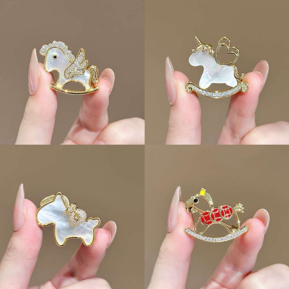 Sparkling Diamond Pony High-End Exquisite Versatile Niche Unique Design Sense Elegant Light Luxury High-Value Brooch