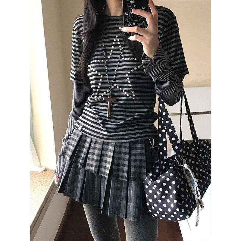 Subculture Striped Fake Two-Piece Patchwork Long Sleeve Round Neck T-Shirt For Women Early Autumn Outfit Star Rhinestone Chic Top